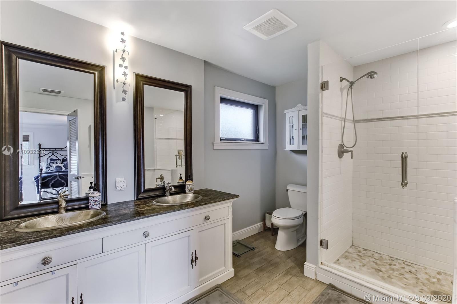 PALM POINT - Residential