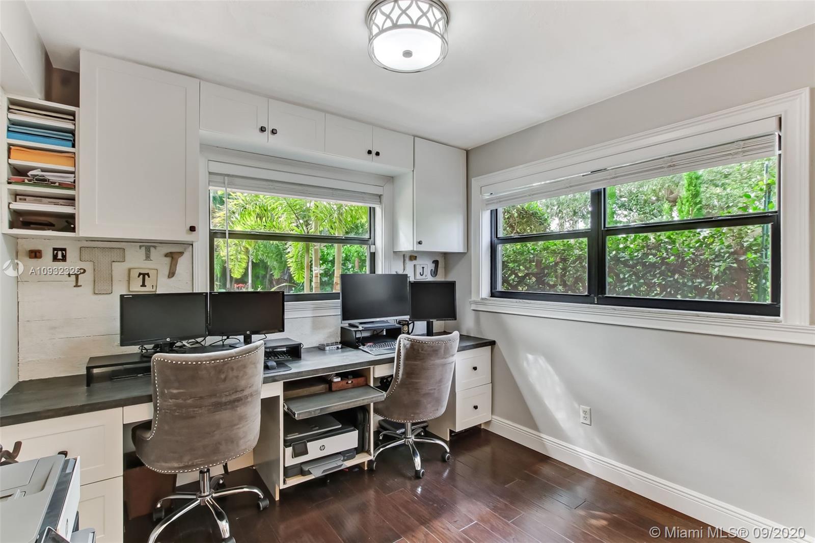 PALM POINT - Residential