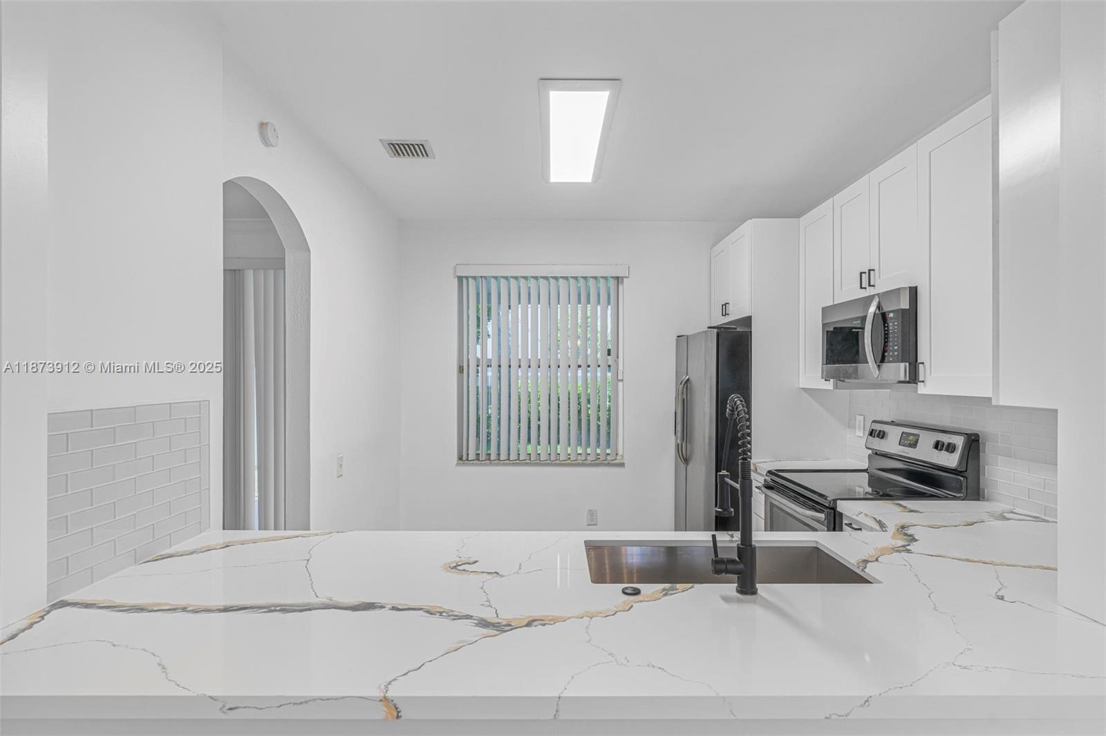 PEMBROKE SHORES - Residential Lease