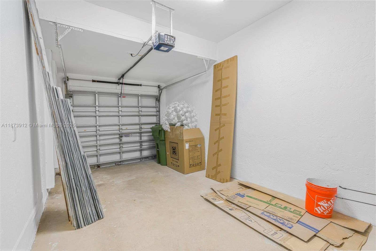 PEMBROKE SHORES - Residential Lease