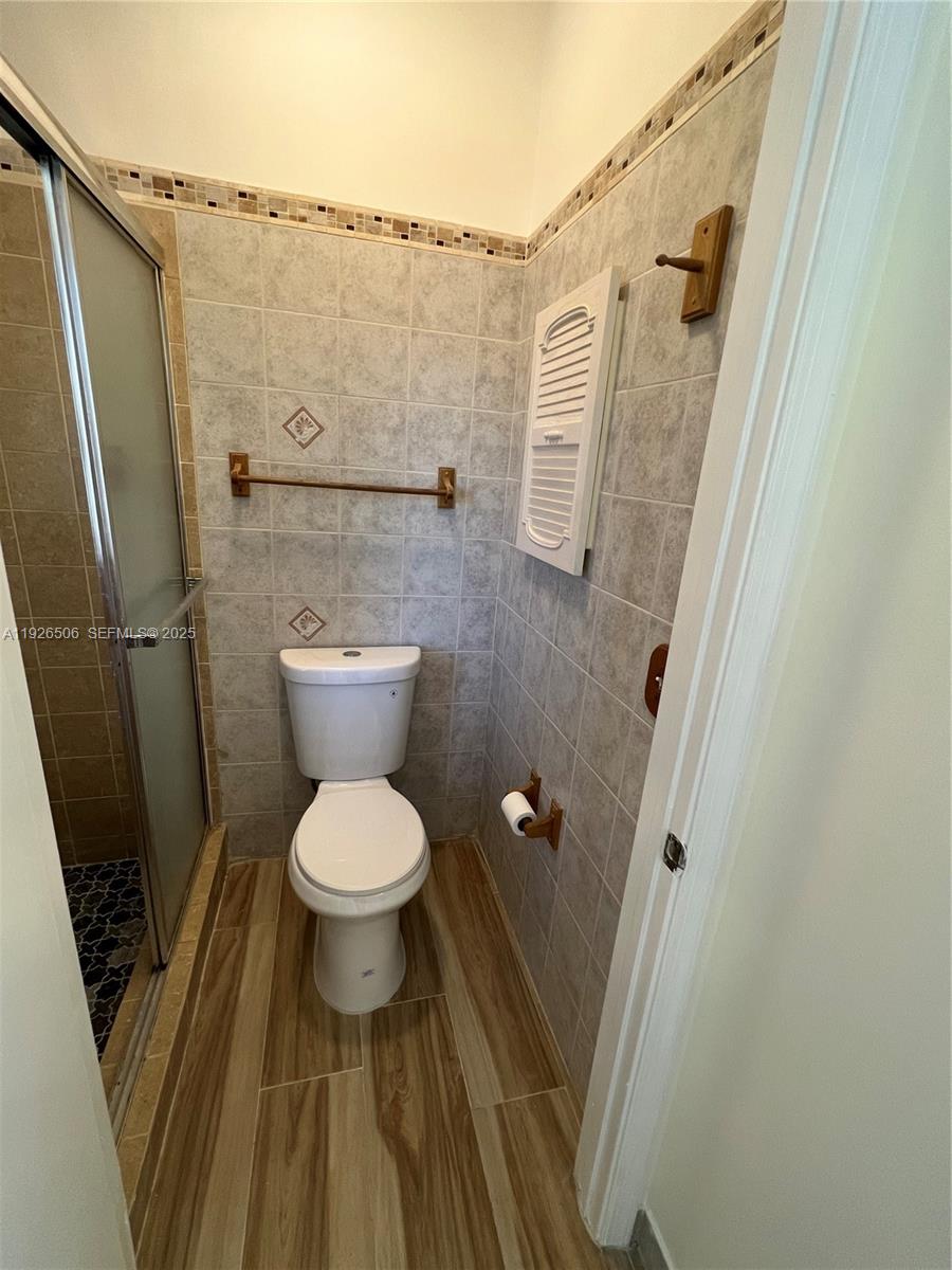 PORTOFINO CONDOMINIUM SEC - Residential Lease