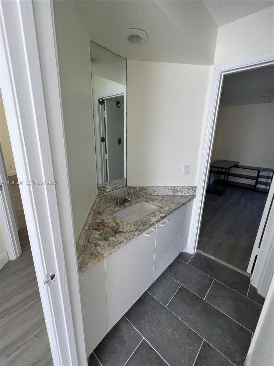 PORTOFINO CONDOMINIUM SEC - Residential Lease