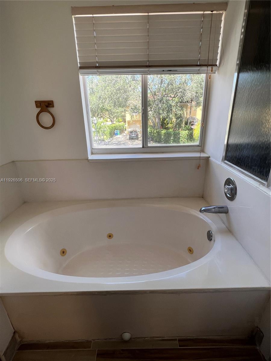 PORTOFINO CONDOMINIUM SEC - Residential Lease