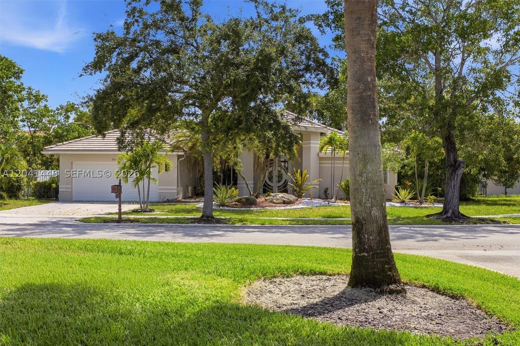 Photo of 241 Fairmont Way, Weston, FL 33326 (MLS # A12041443)
