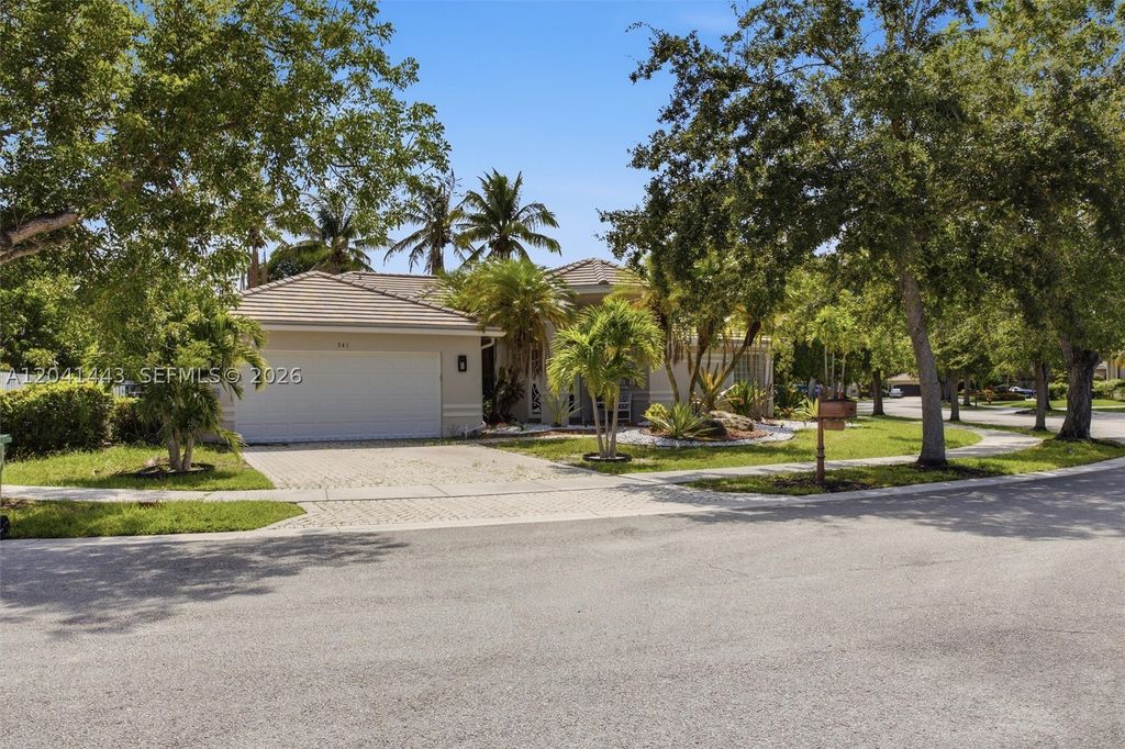 Photo of 241 Fairmont Way, Weston, FL 33326 (MLS # A12041443)