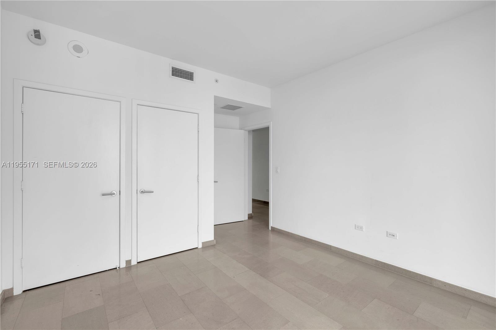 RISE CONDO - Residential