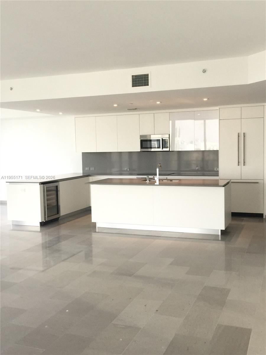 RISE CONDO - Residential