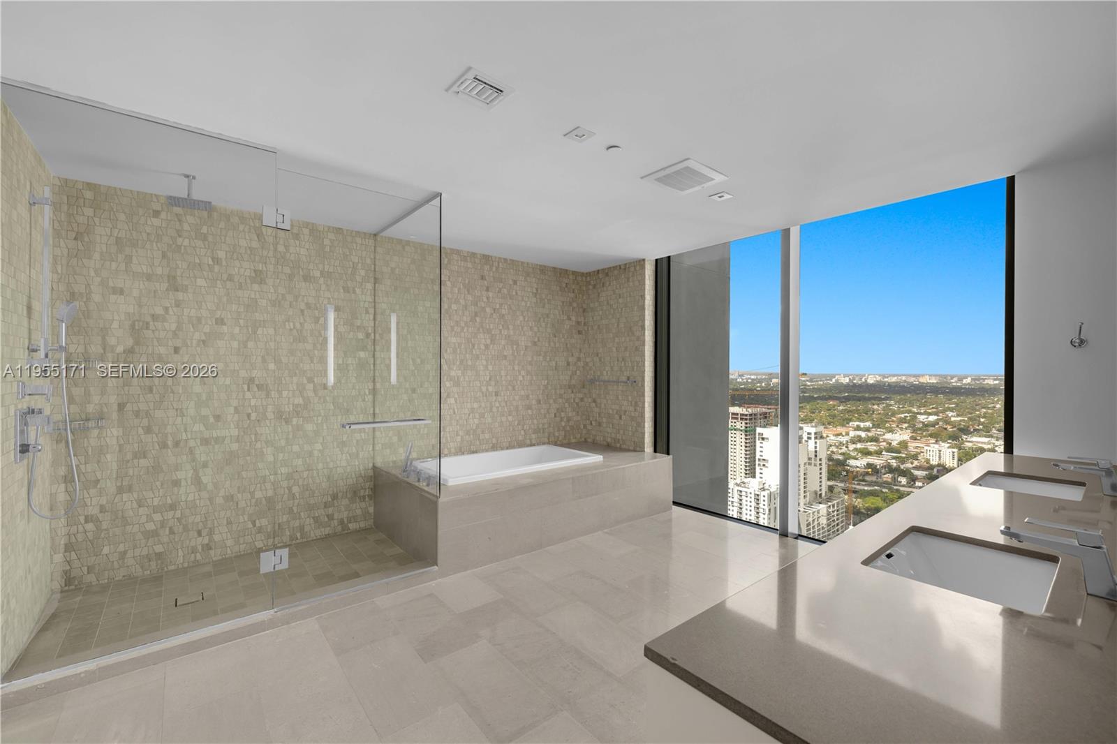 RISE CONDO - Residential