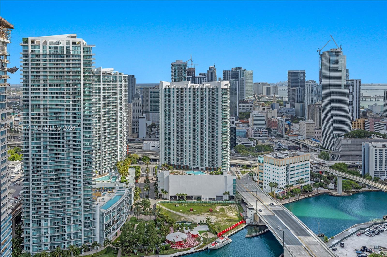 RISE CONDO - Residential