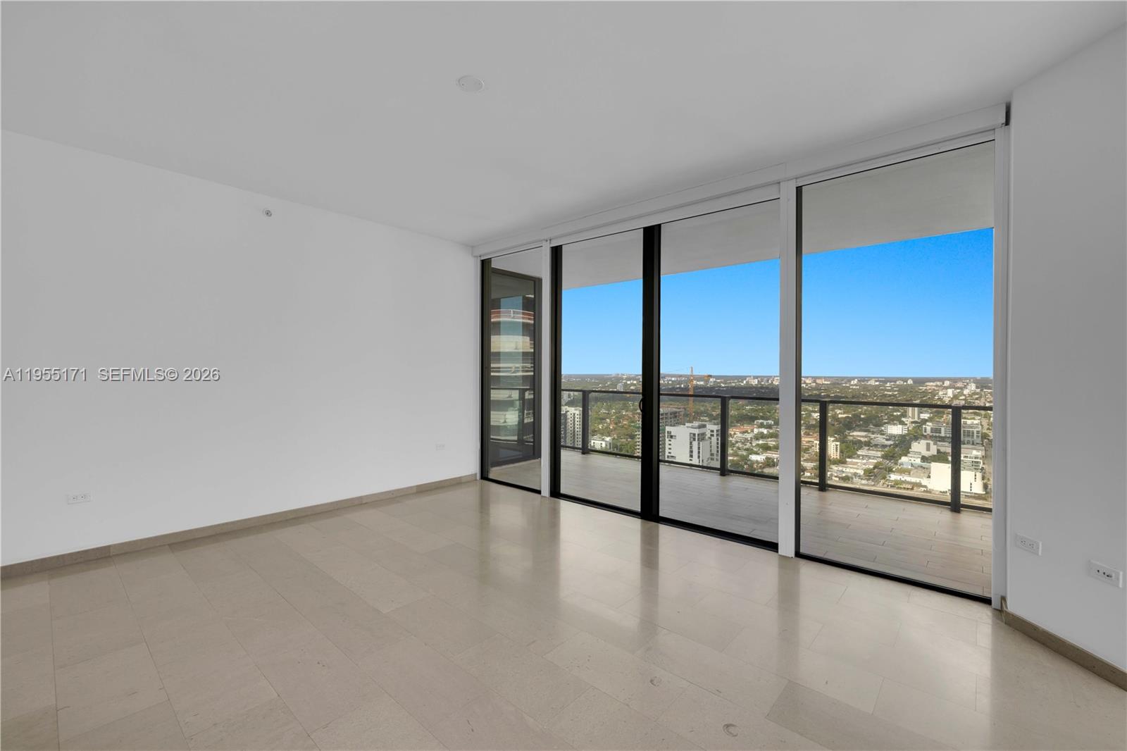 RISE CONDO - Residential