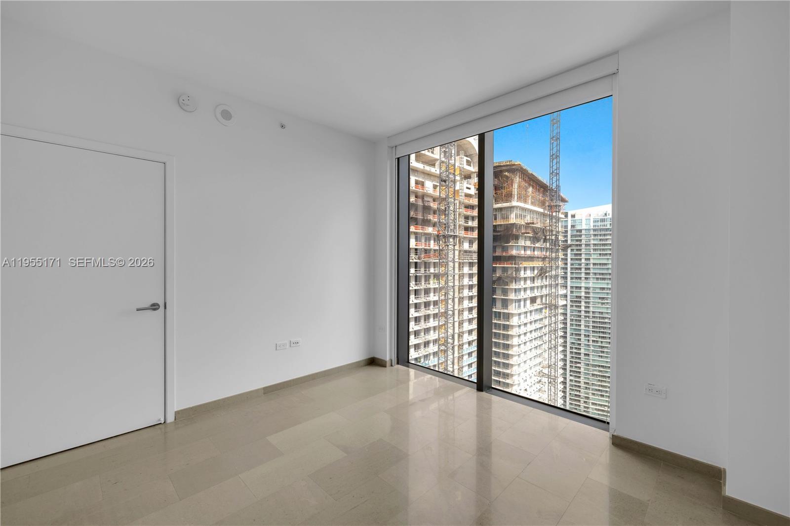 RISE CONDO - Residential