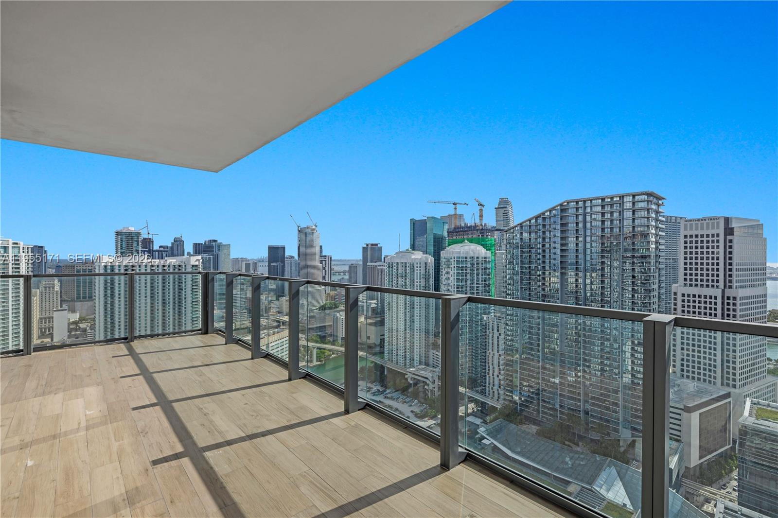 RISE CONDO - Residential