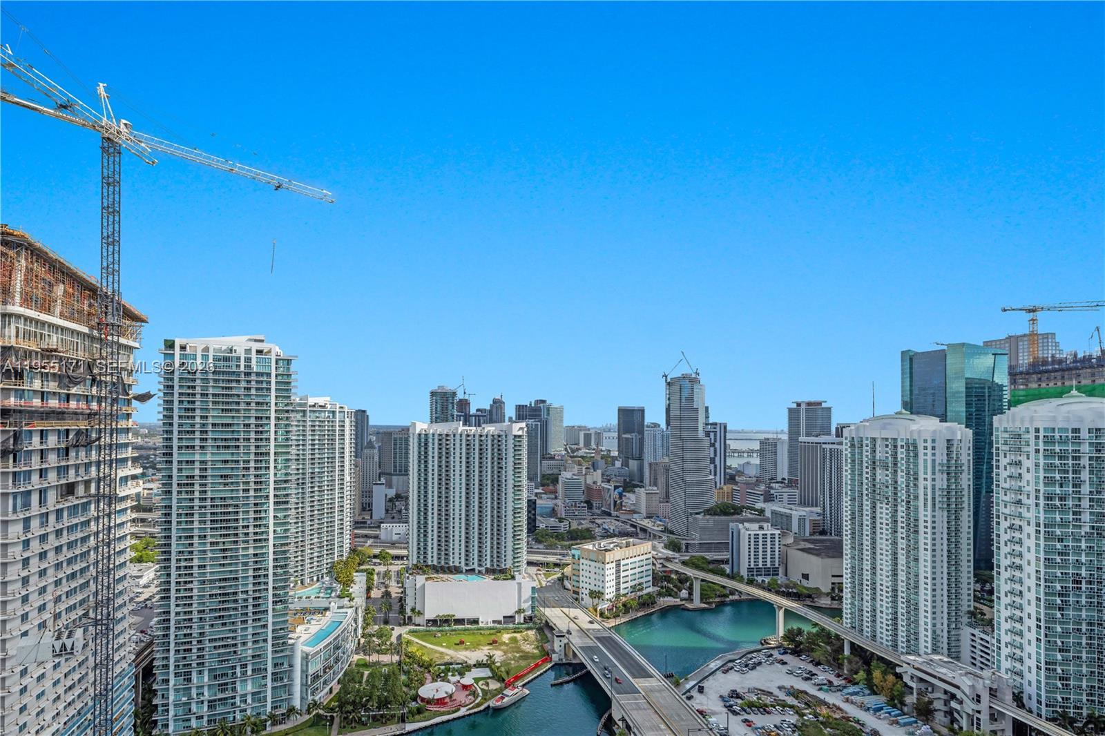 RISE CONDO - Residential