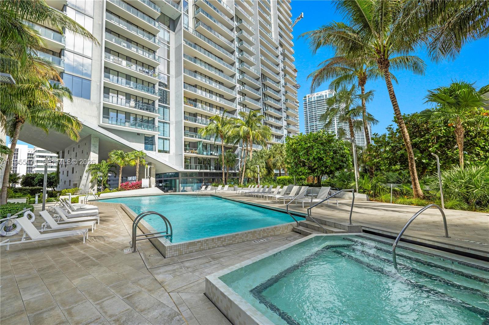 RISE CONDO - Residential