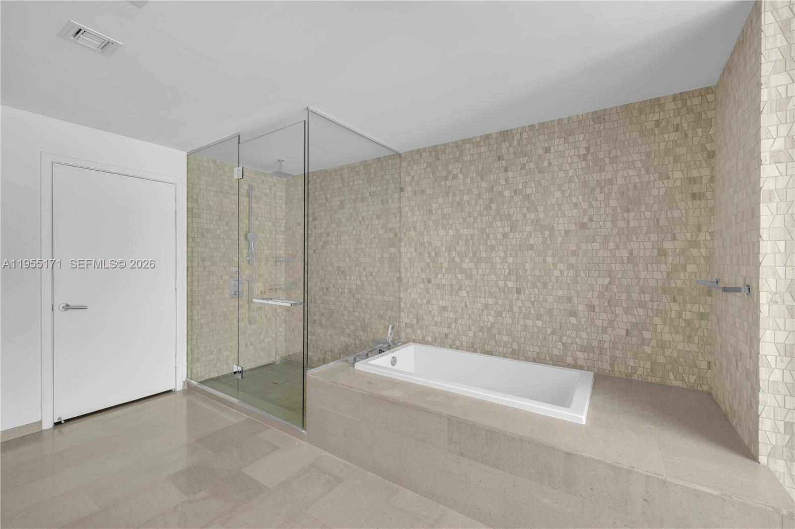 RISE CONDO - Residential