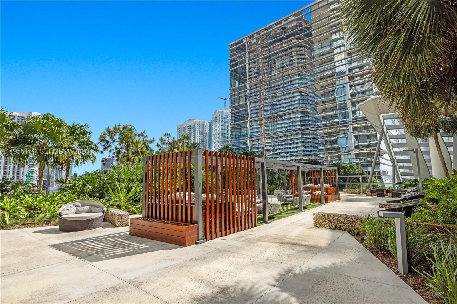 RISE CONDO - Residential