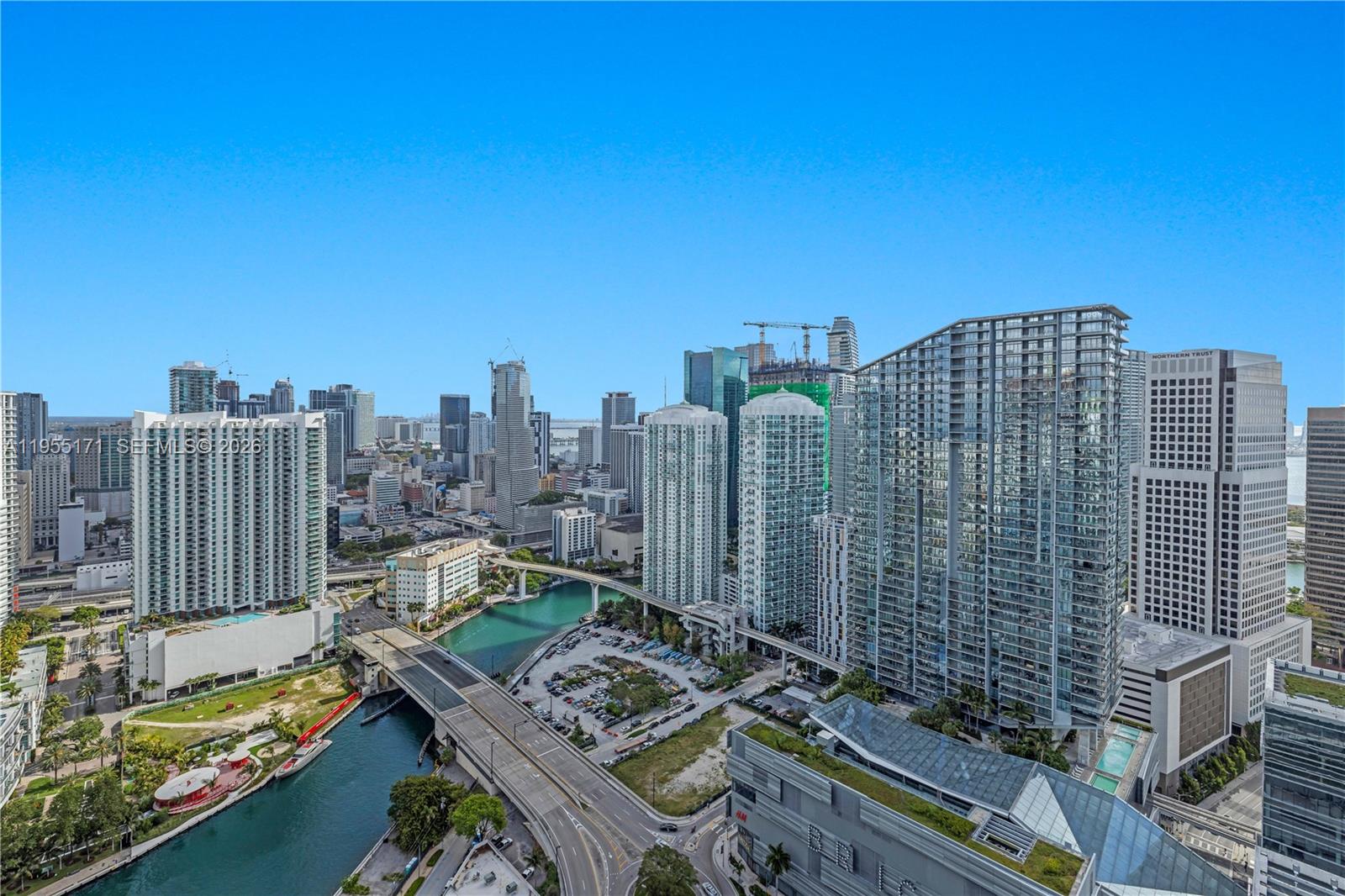 RISE CONDO - Residential