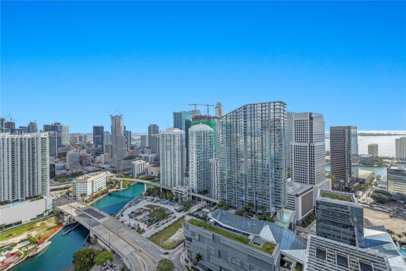 RISE CONDO - Residential