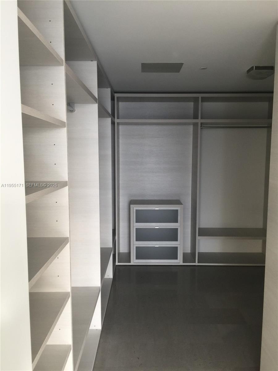 RISE CONDO - Residential