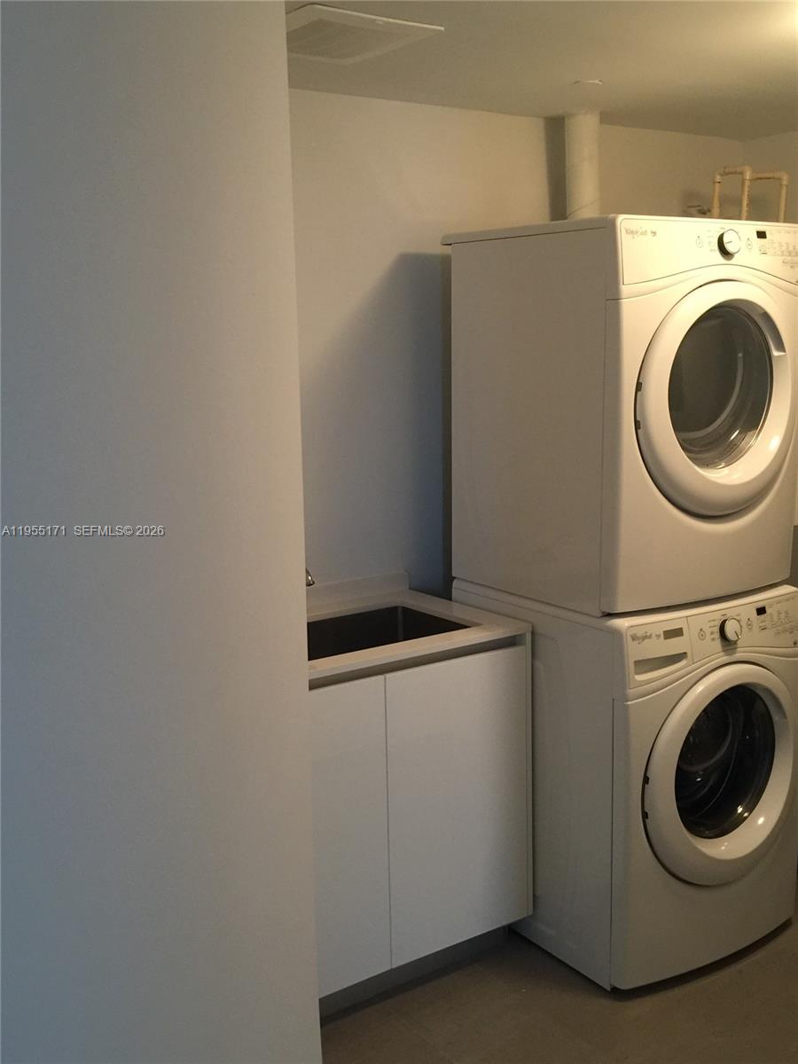 RISE CONDO - Residential