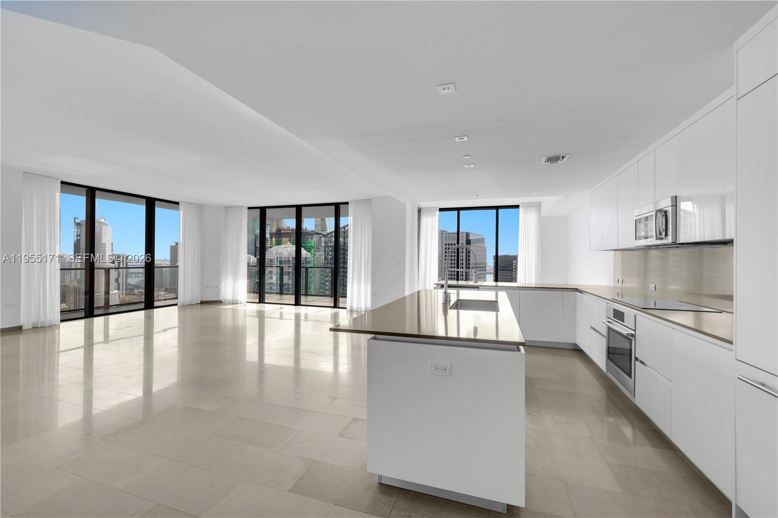 RISE CONDO - Residential