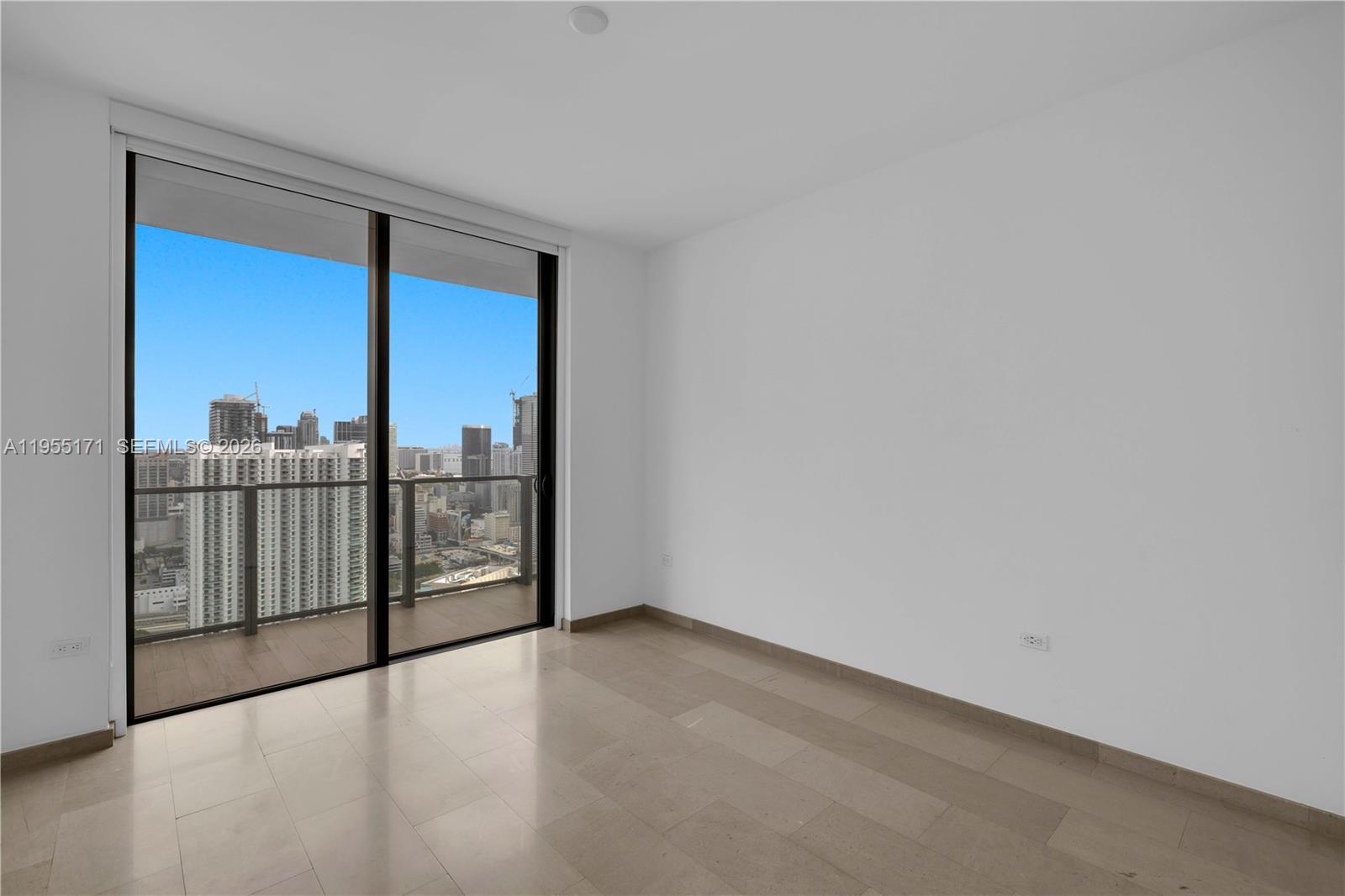 RISE CONDO - Residential