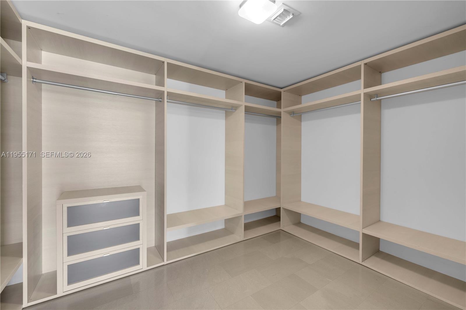 RISE CONDO - Residential