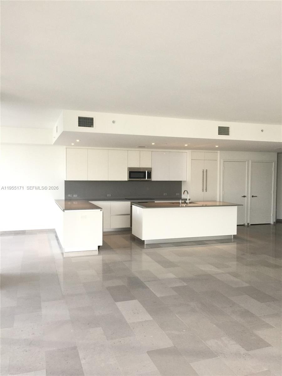 RISE CONDO - Residential