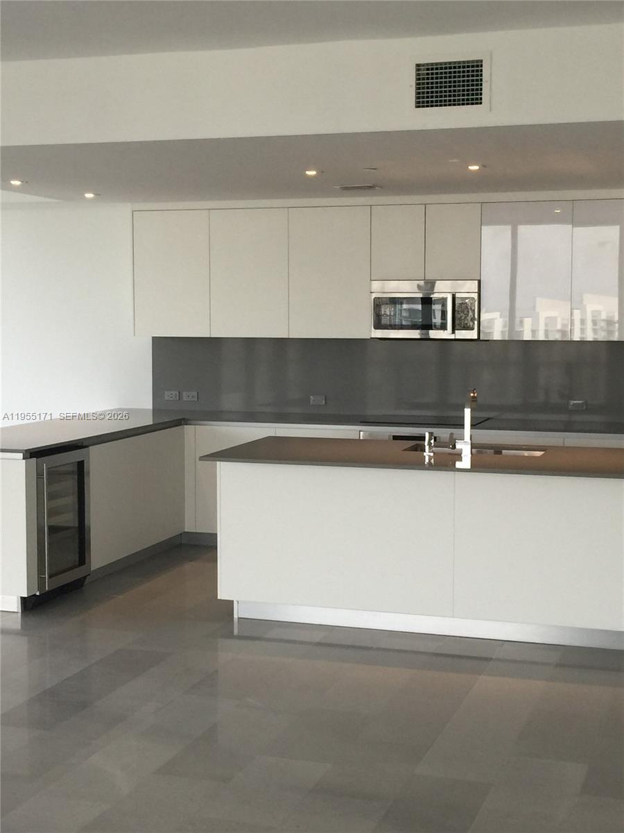 RISE CONDO - Residential