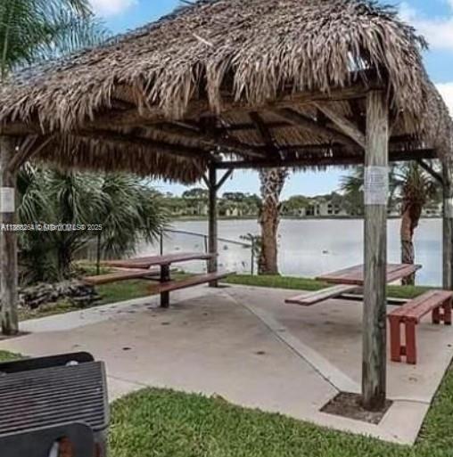 LAKE POINTE CONDOMINIUM N - Residential