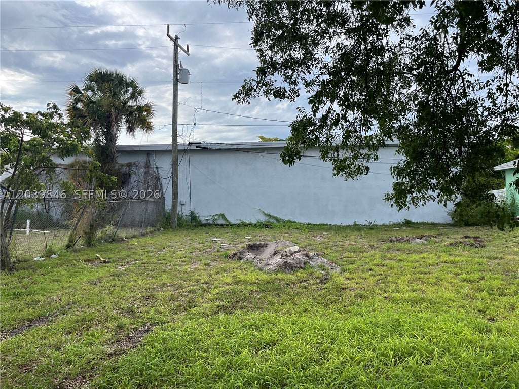 Photo of 535 Lilac Ct, West Palm Beach, FL 33407 (MLS # A12039646)