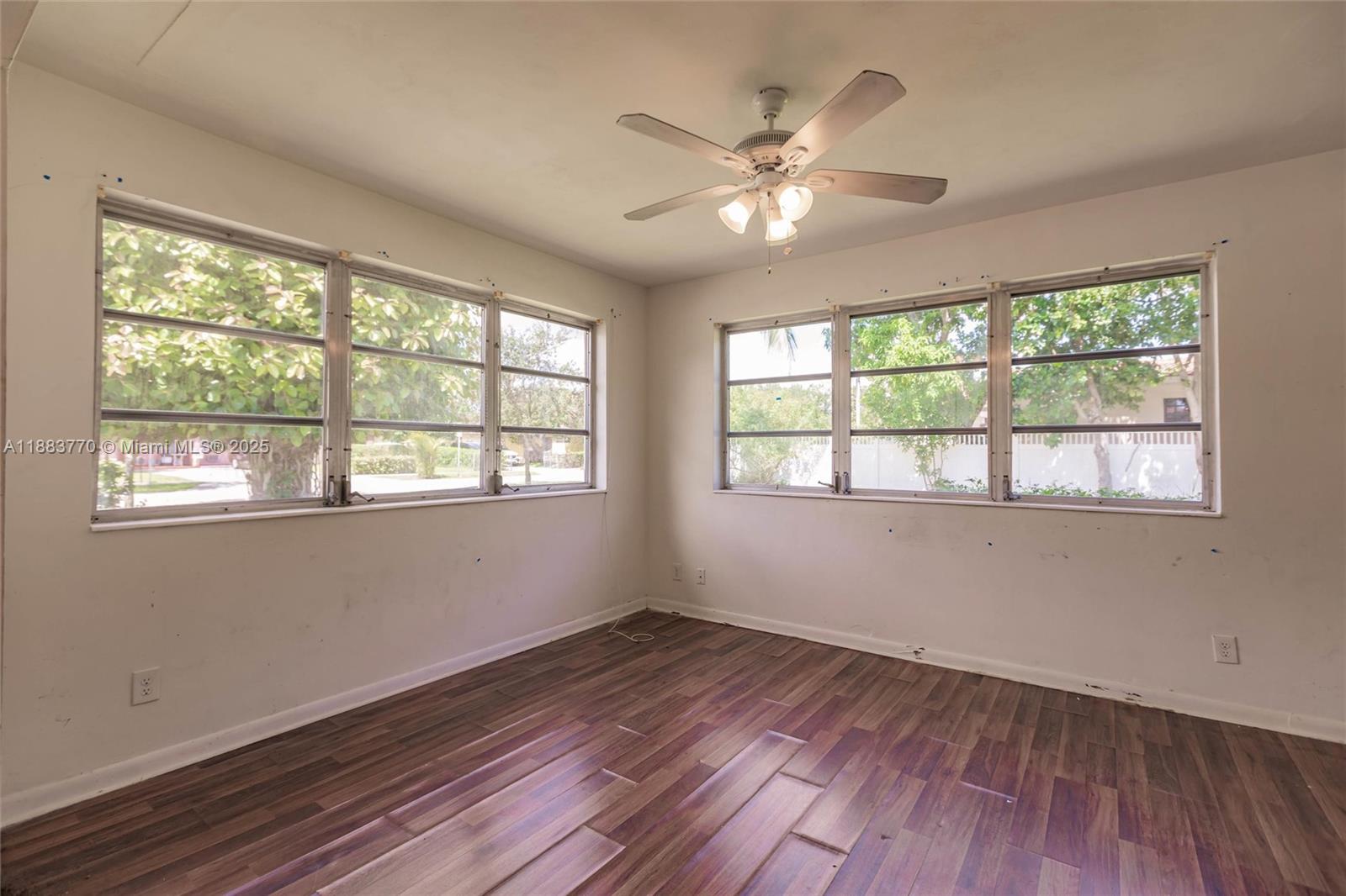 PINE CREST SUB DELRAY - Residential