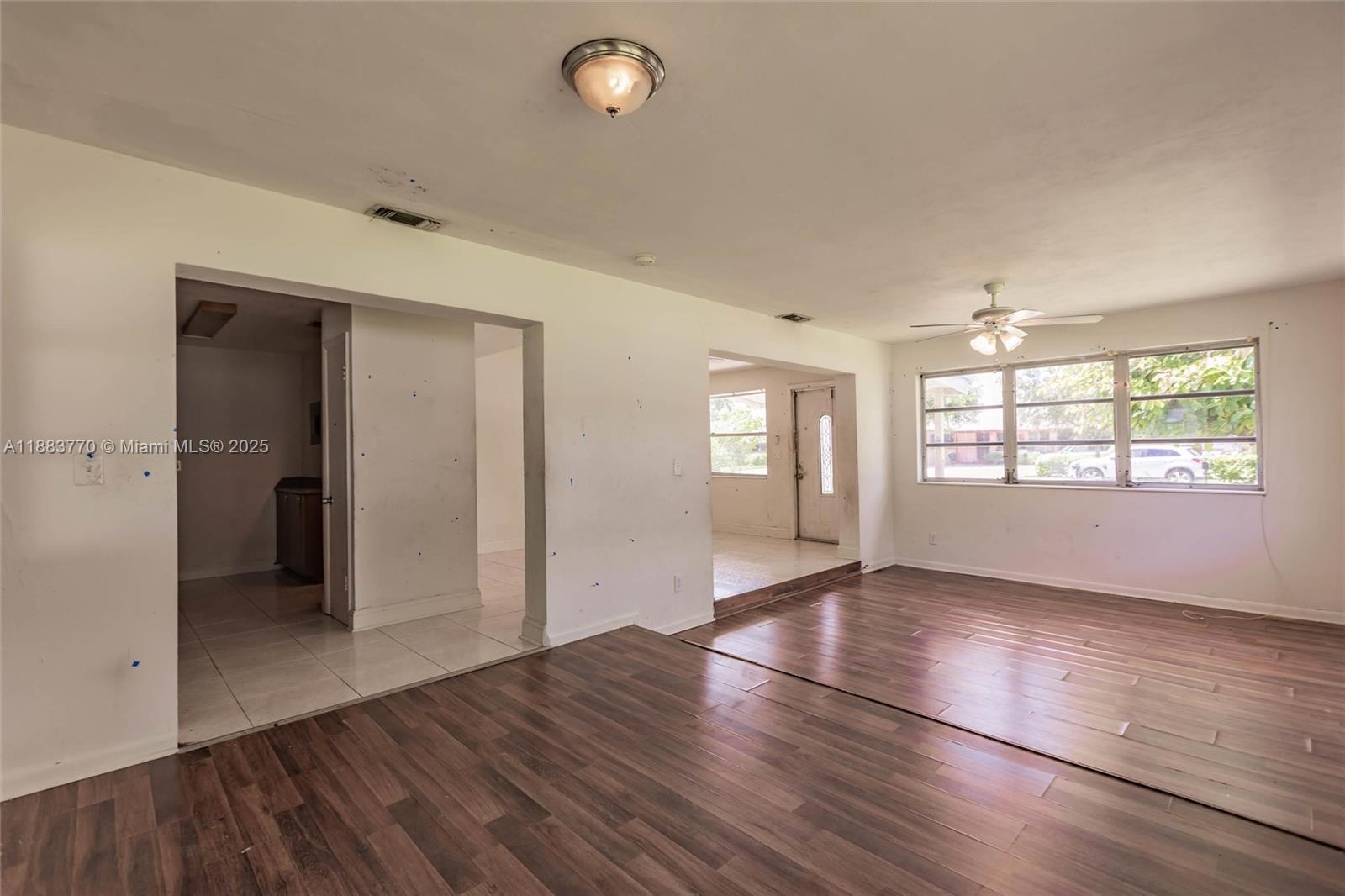 PINE CREST SUB DELRAY - Residential