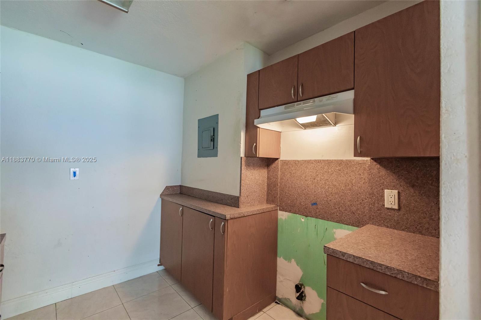 PINE CREST SUB DELRAY - Residential