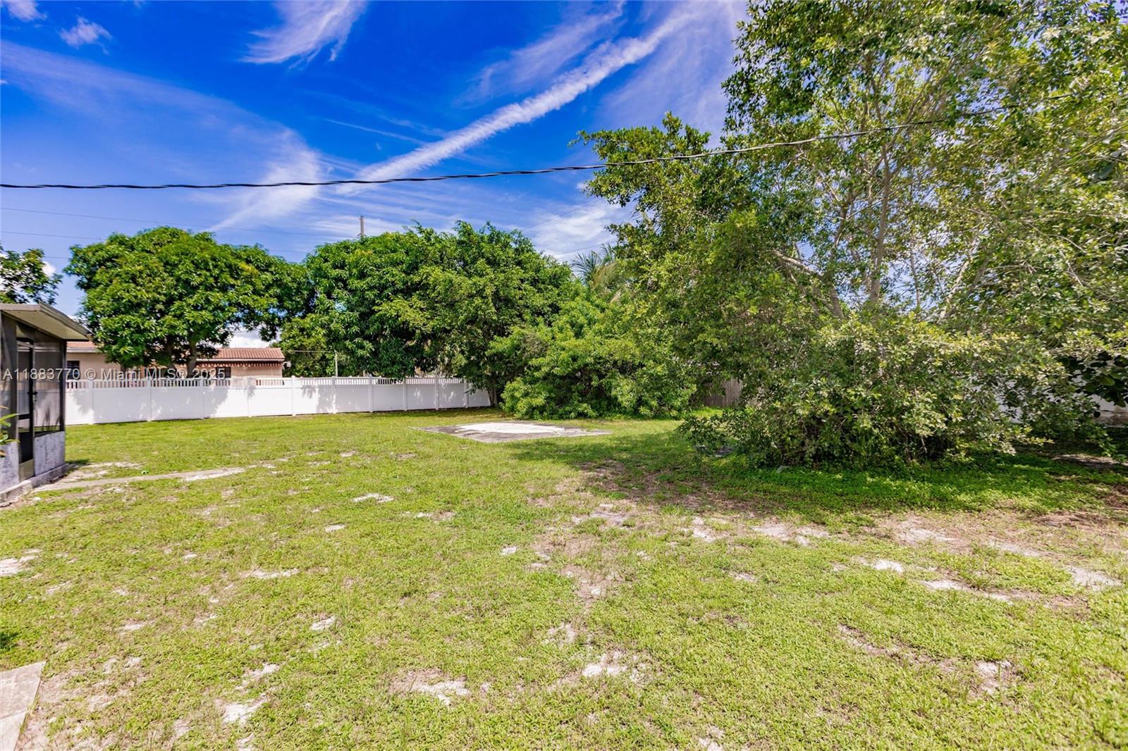PINE CREST SUB DELRAY - Residential
