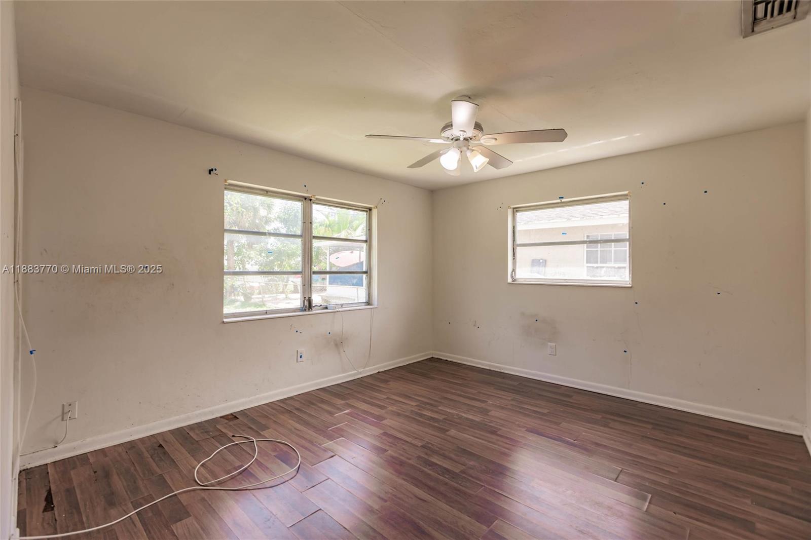 PINE CREST SUB DELRAY - Residential