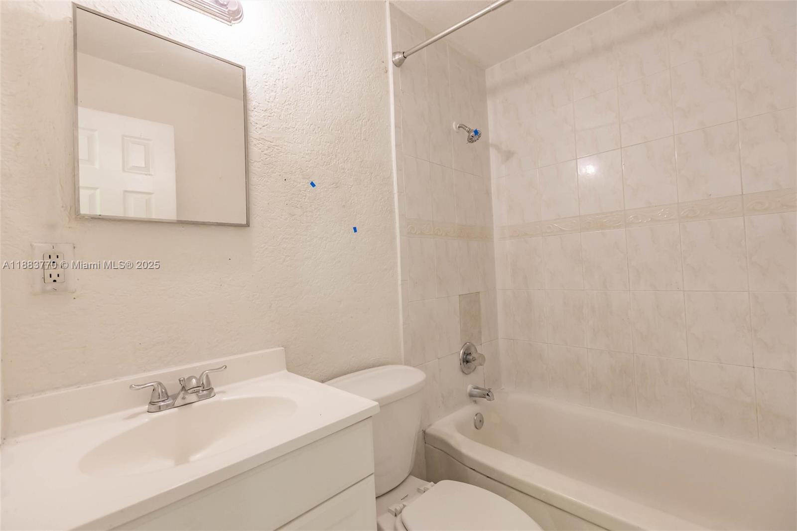 PINE CREST SUB DELRAY - Residential