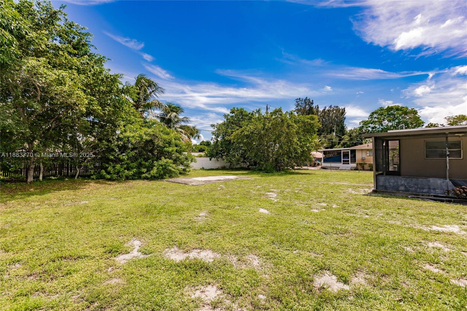 PINE CREST SUB DELRAY - Residential