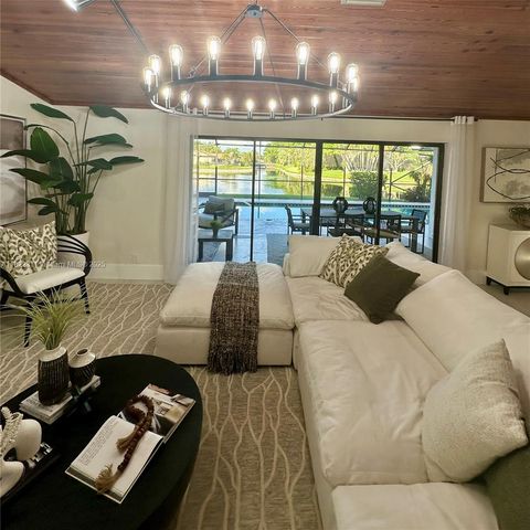 2019 NW 108th Ln Coral Springs FL 33071
