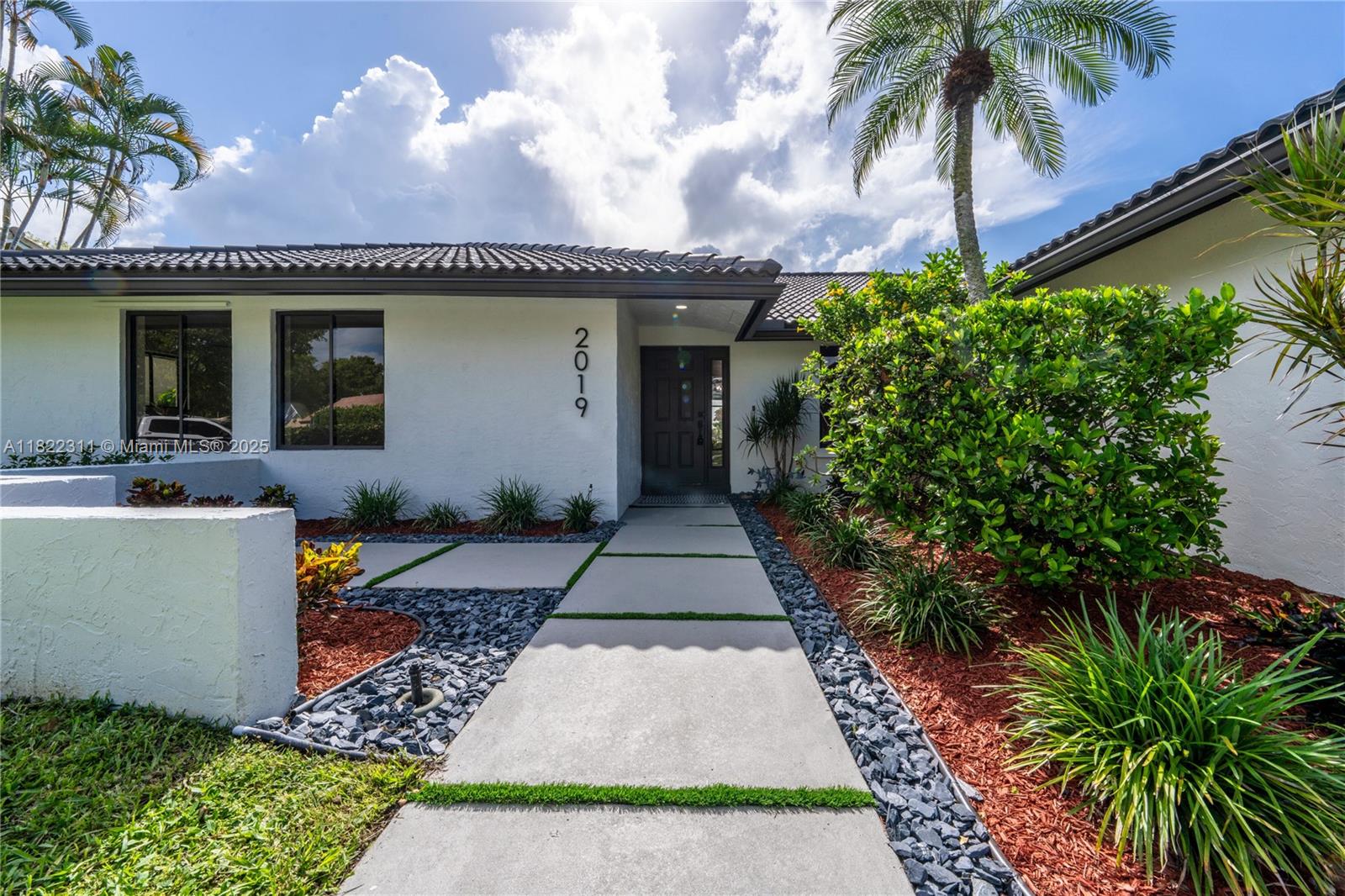 Photo 1 of 2019 Nw 108th Ln, Coral Springs, Florida, $874,900, Web #: 11822311