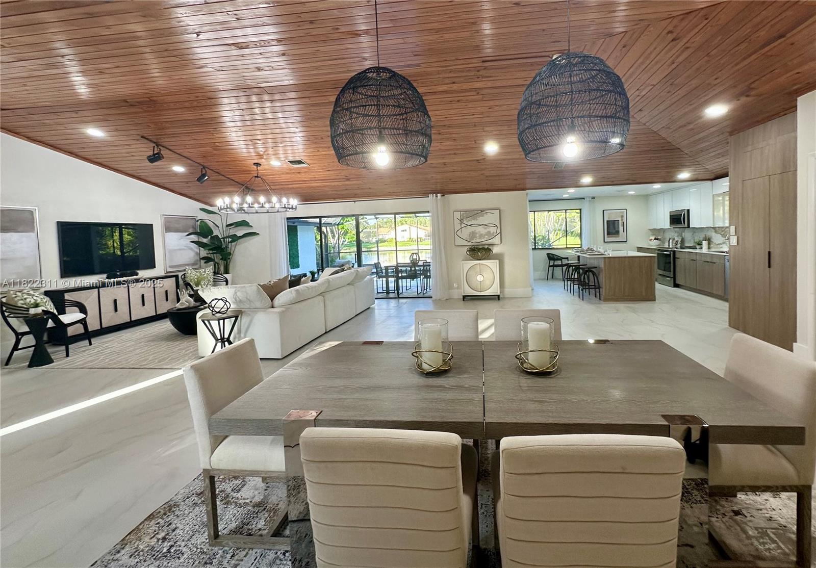 2019 NW 108th Ln