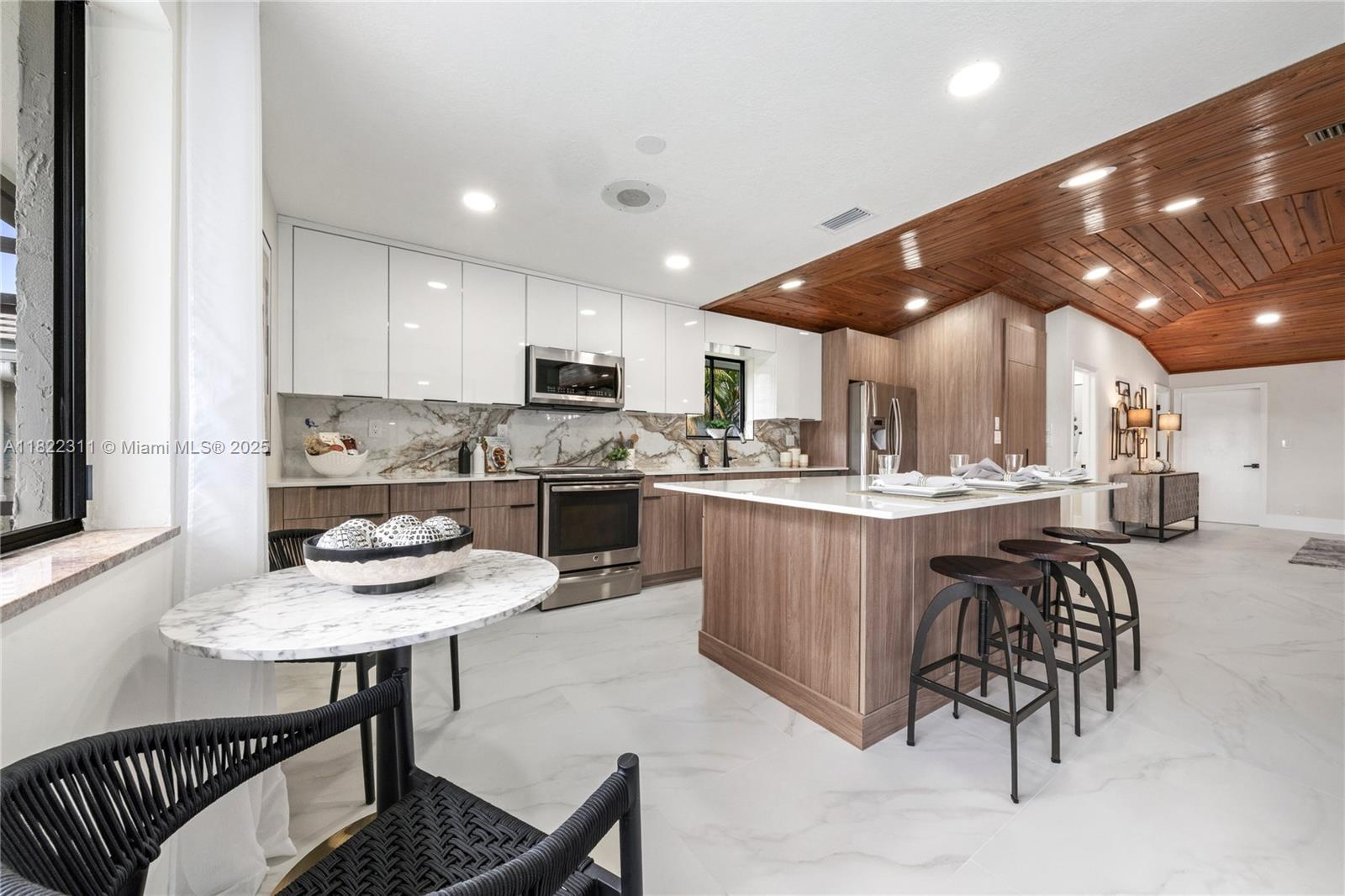 CYPRESS RUN - Residential