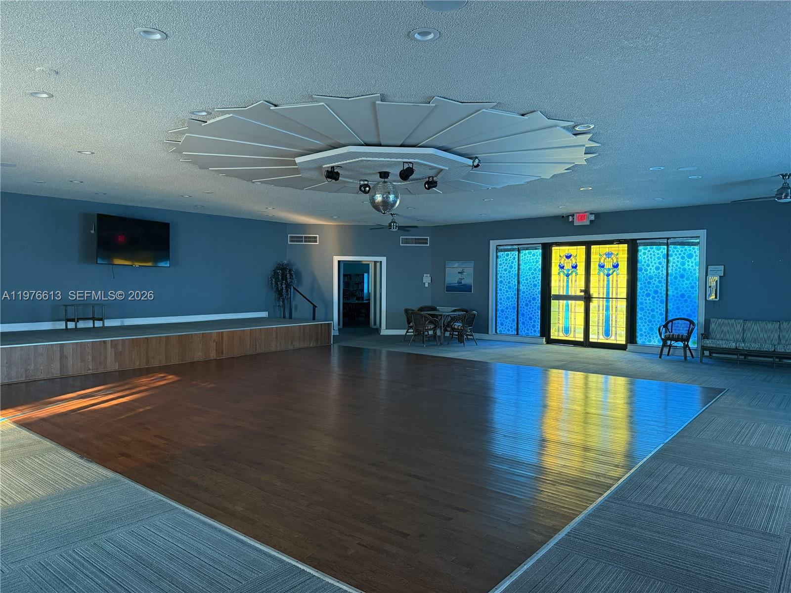 MELALEUCA GARDENS CONDO - Residential