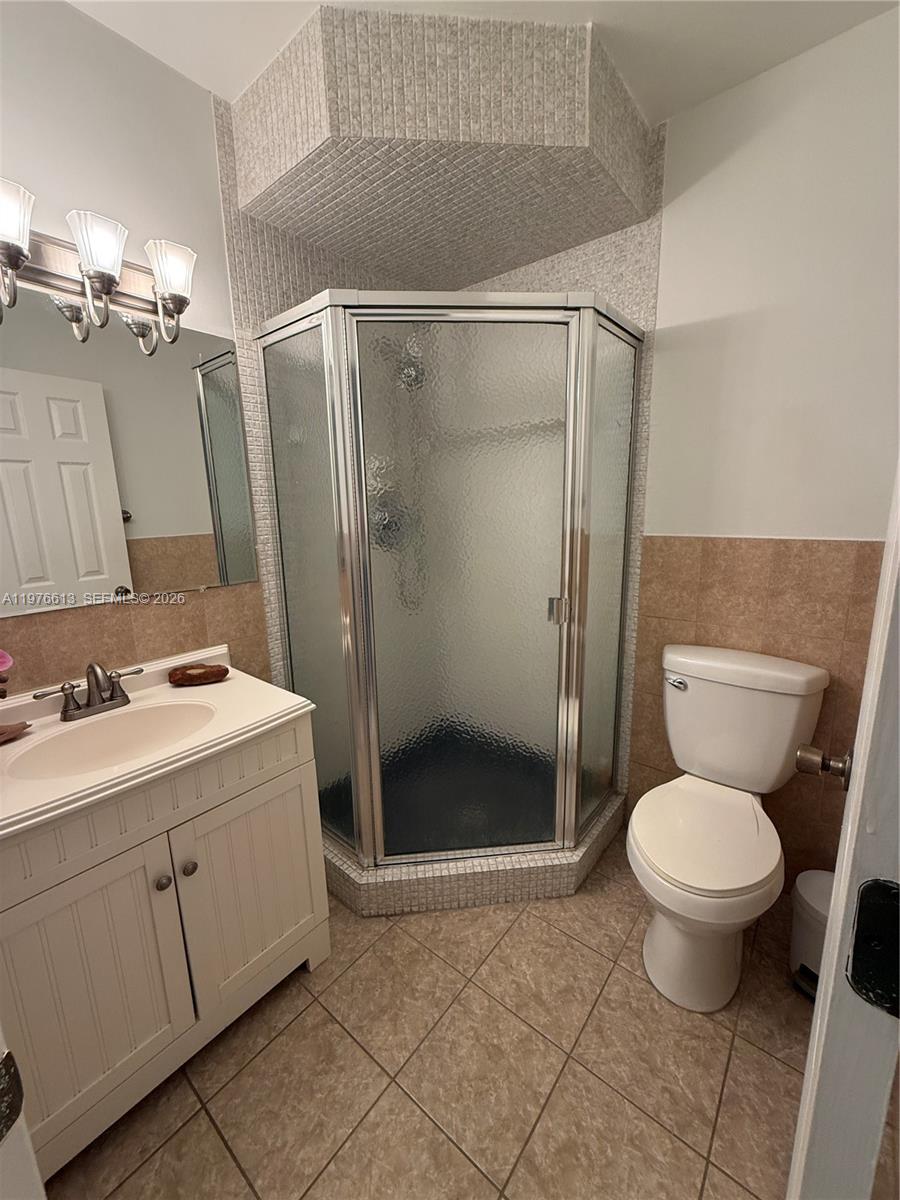 MELALEUCA GARDENS CONDO - Residential