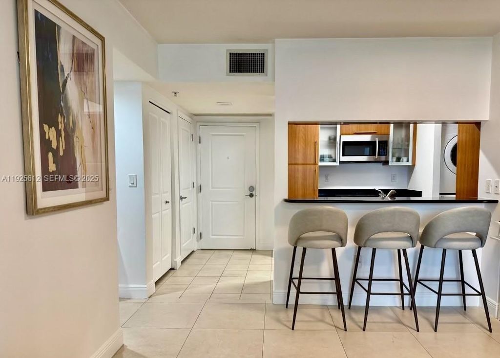 Photo of 610 W Las Olas Blvd #1220N, Fort Lauderdale, FL 33312 (MLS # A11925612)