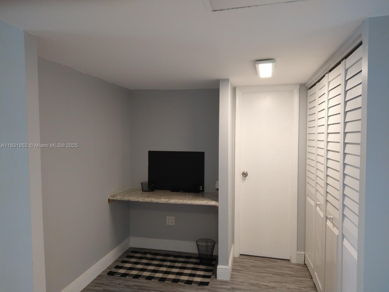 ELDERBERRY GARDENS CONDO - Residential Lease