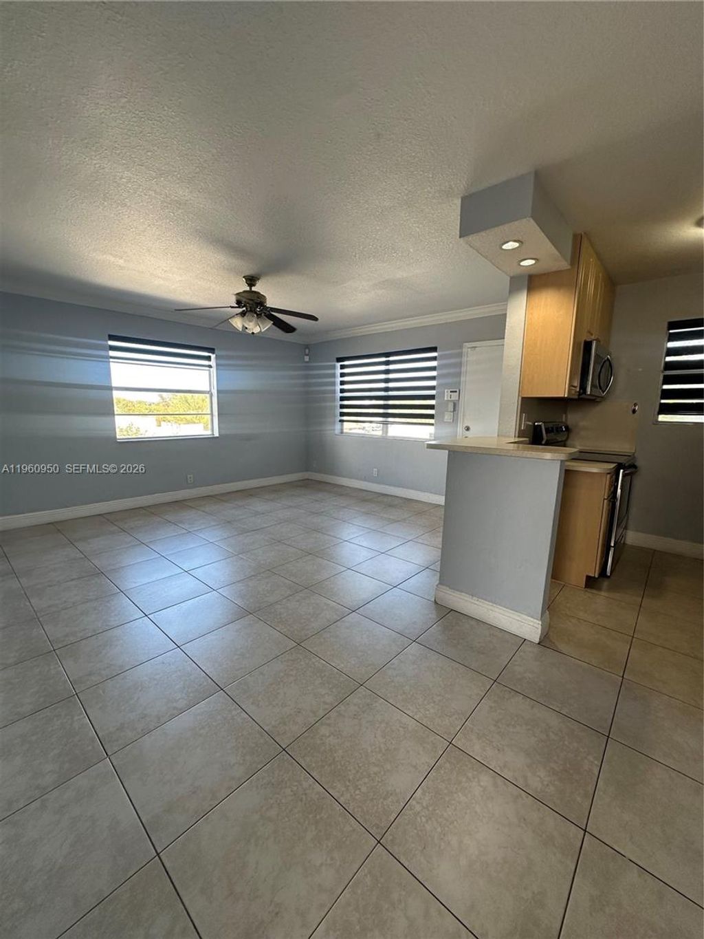 Photo of 110 SE 2nd St #312, Hallandale Beach, FL 33009 (MLS # A11960950)