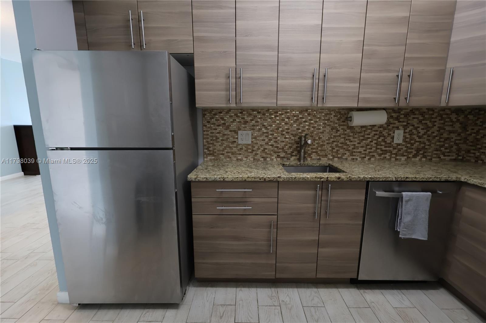 HEMISPHERES CONDO - Residential Lease