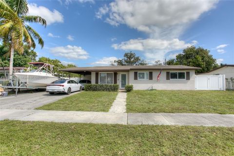 Single Family Residence in Hialeah FL 1371 78th St.jpg