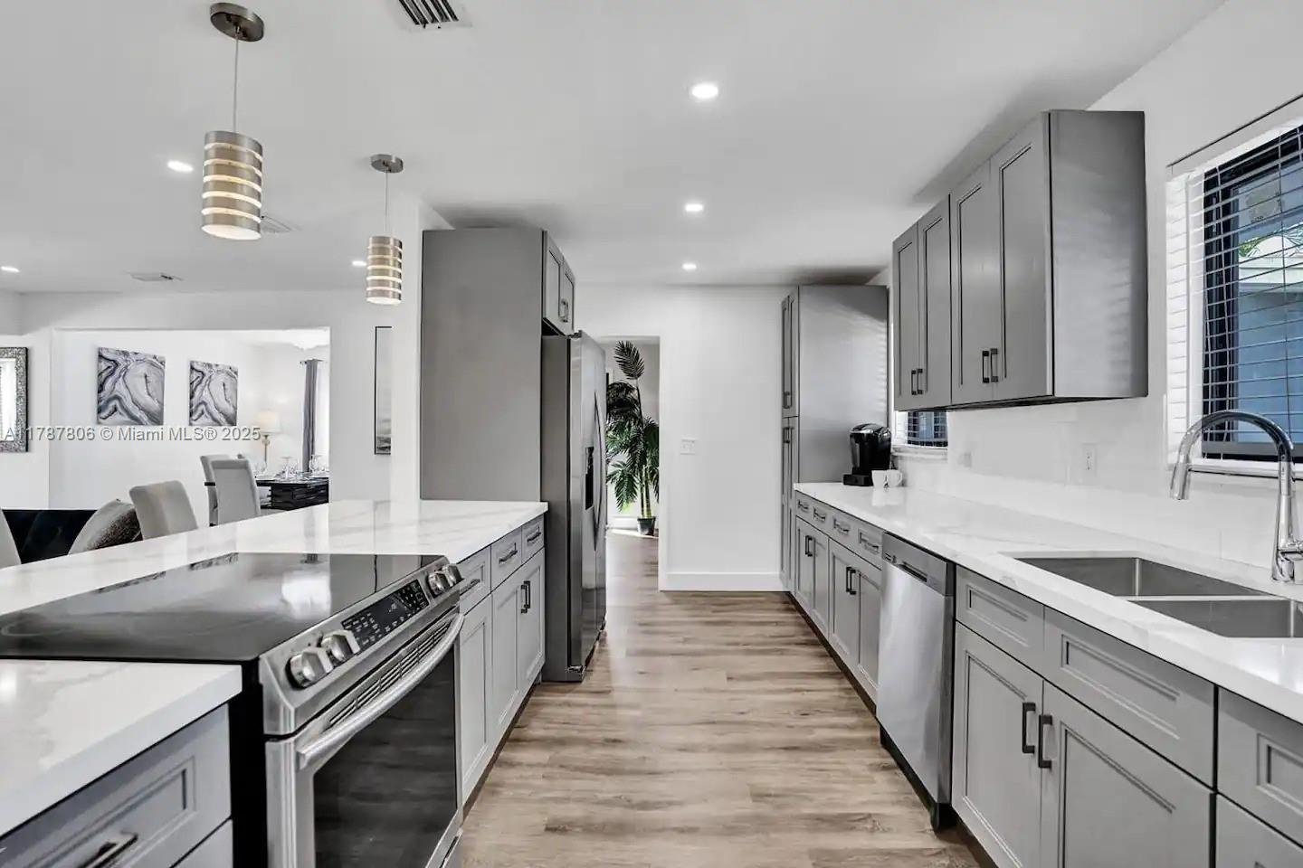 GULFSTREAM ESTATES NO 3 - Residential